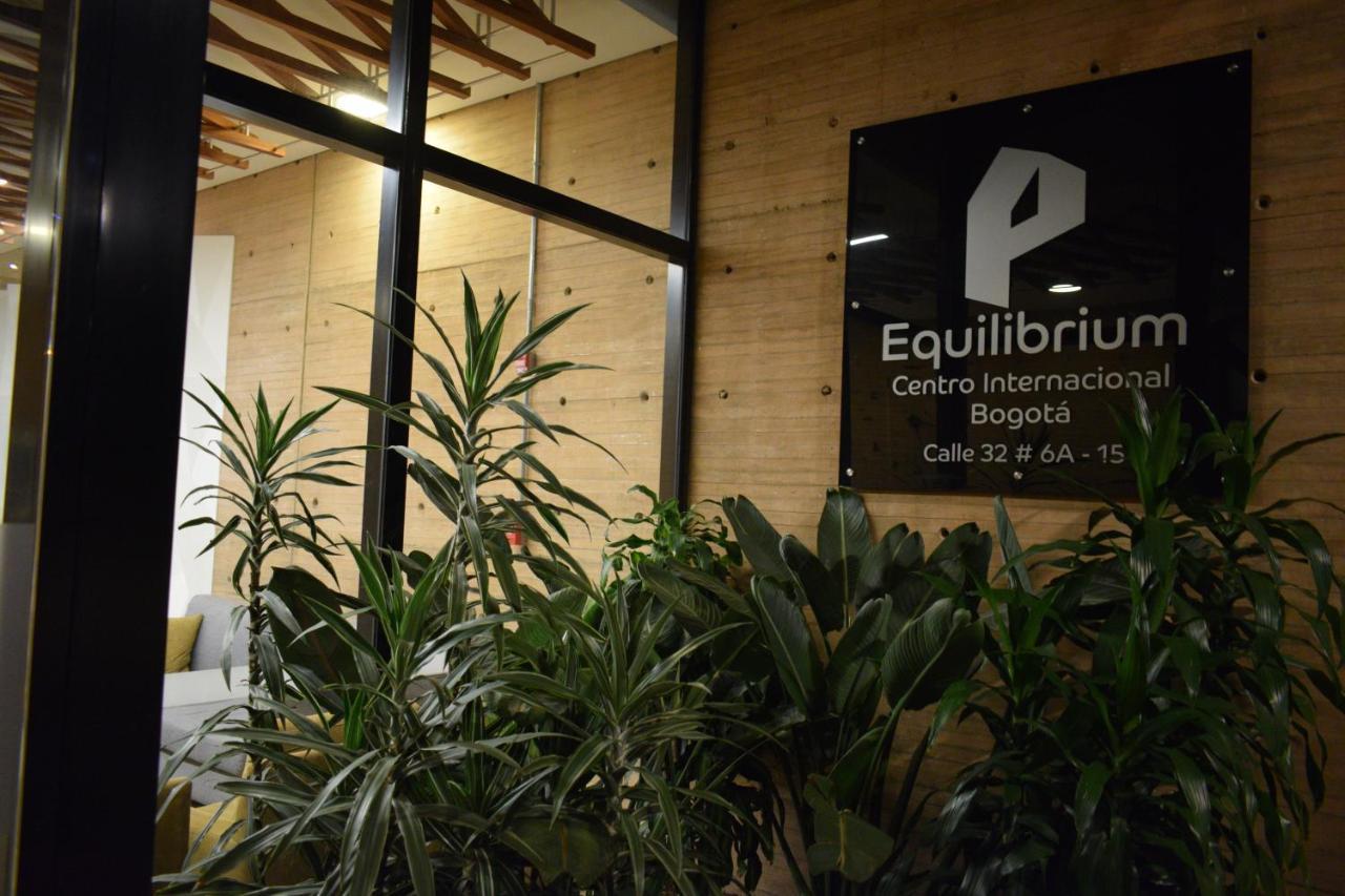 Toscano S Aparta Estudio Hospedaje Amoblado Torre 2 Equilibrium Bogota Exterior photo